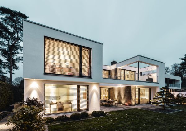Fenster, Rollladen-Jalousien